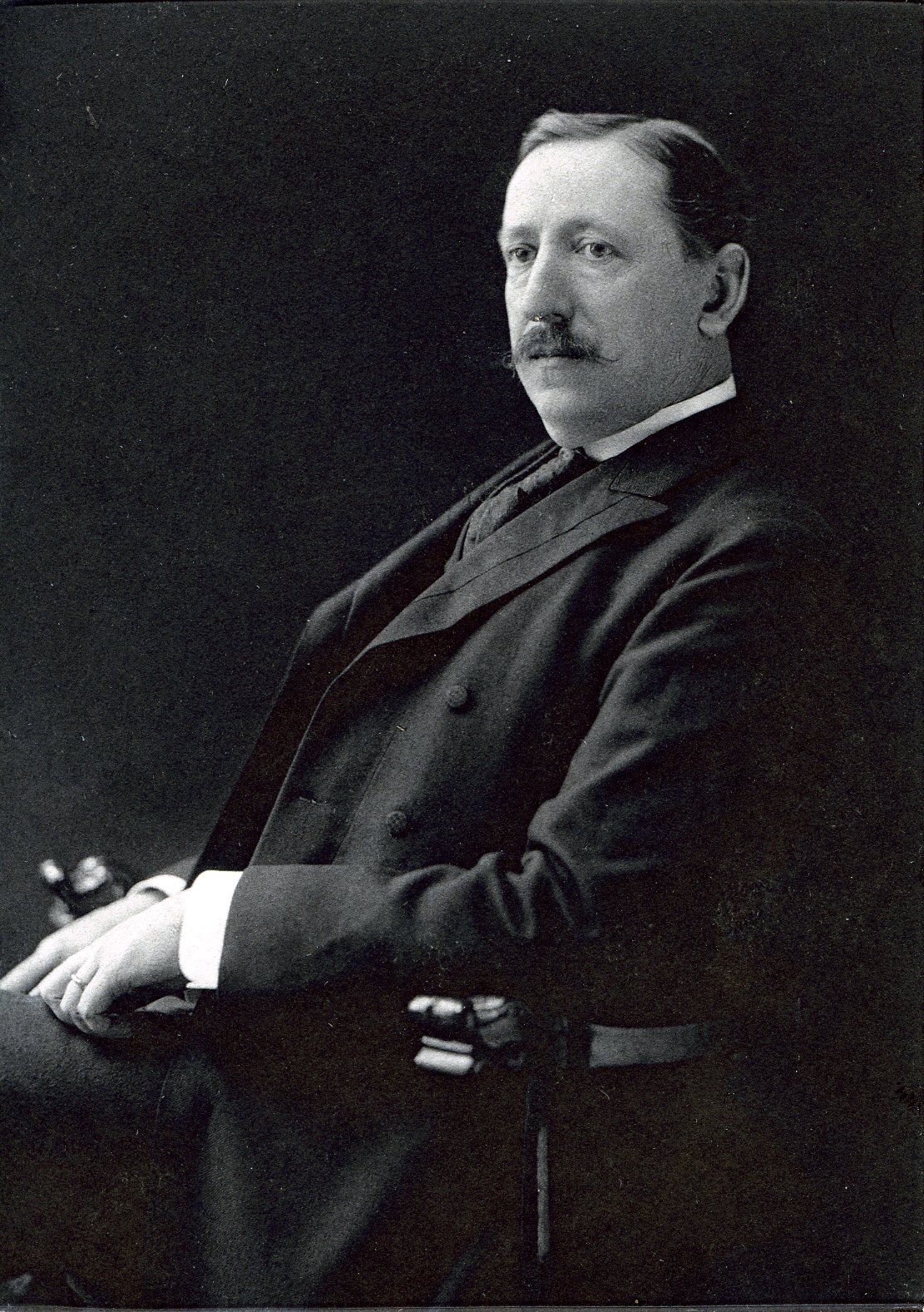 Member portrait of Burton Mansfield